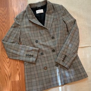 Aritzia Samuel Blazer in size 2